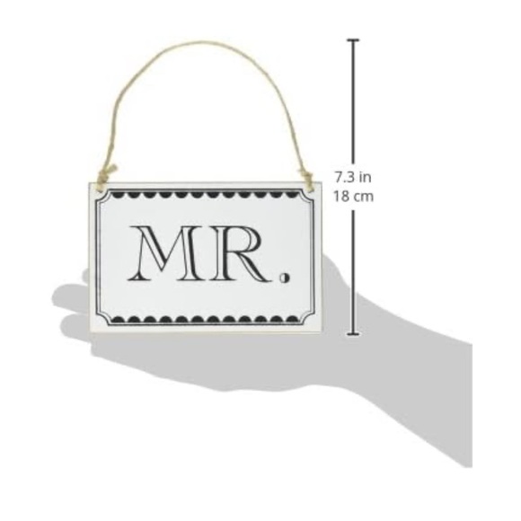 Ginger Ray Mrs Hanging Wedding Chair Signs with Twine, Vintage Affair - Picture 4 of 6